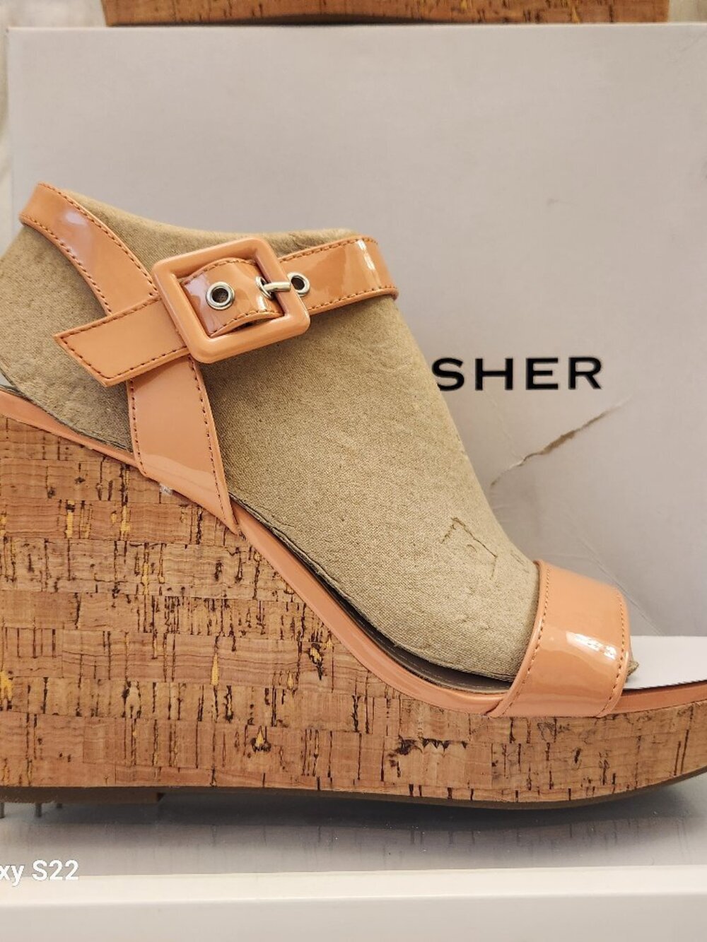 Marc Fisher "Lukey" Wedge Sandals. NIB. Size 10.